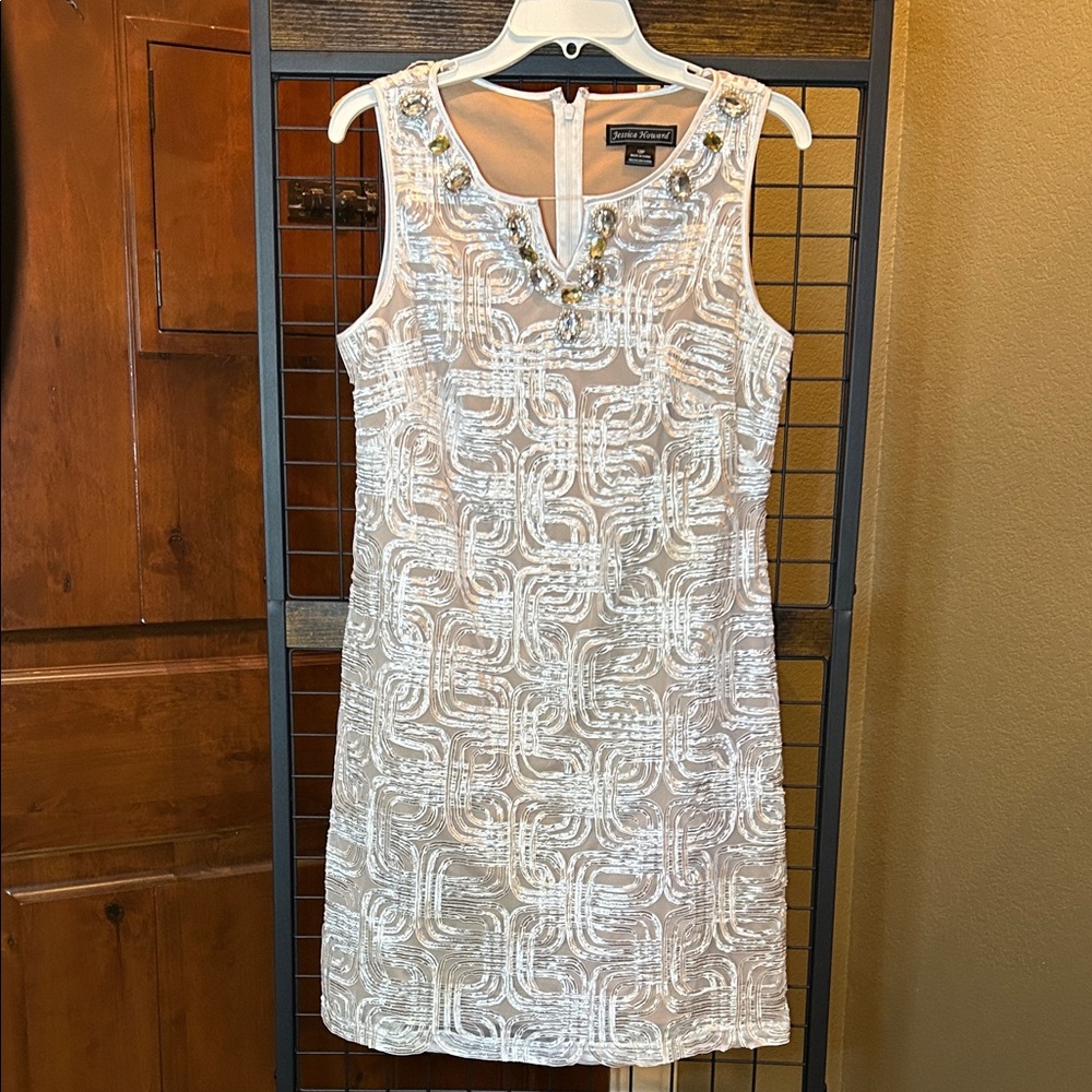 Jessica Howard White and Gold Mini Dress Size 12P sku#114